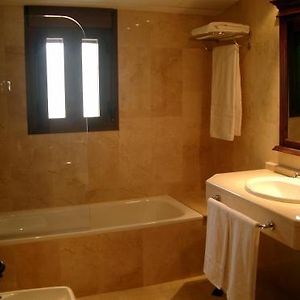 Basic Triple Room